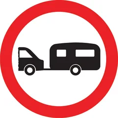 Towed caravans prohibited — UK road sign